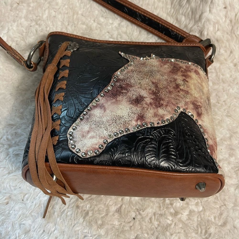 Montana West Black and Brown Horse Accent Shoulder Bag - Picture 2 of 14